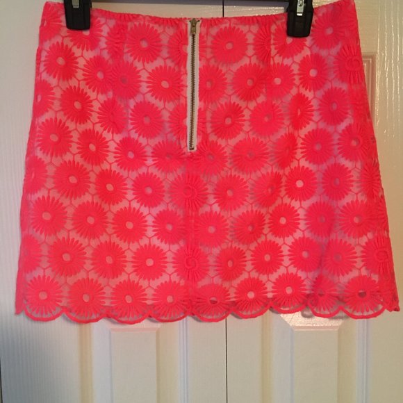 Adorable Lilly Pulitzer Pink Skirt - Size 4 🌸 - Picture 2 of 2